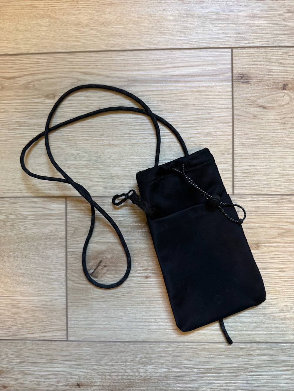 lululemon black crossbody wallet phone holder bag